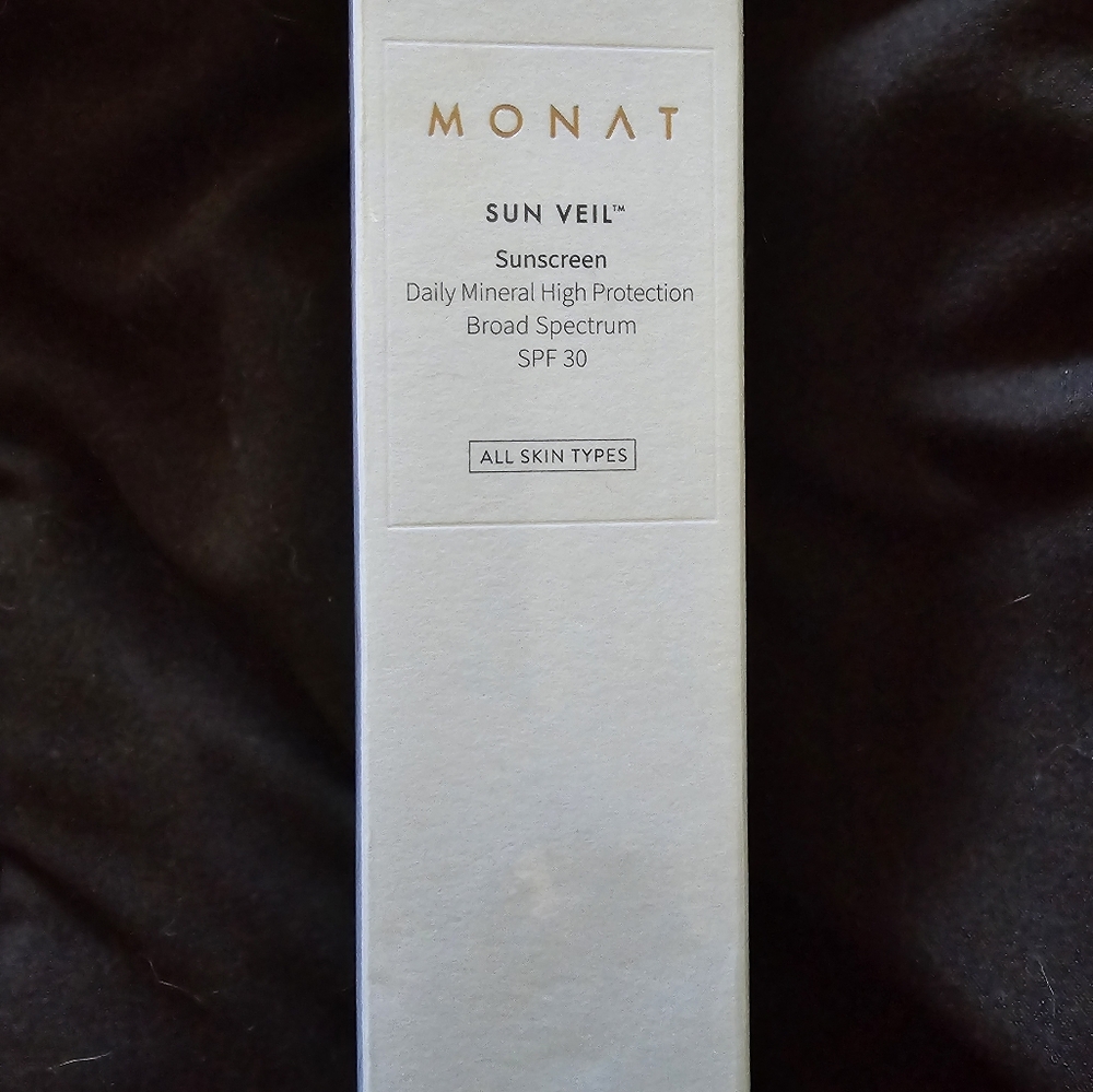 Monat sunveil sunscreen